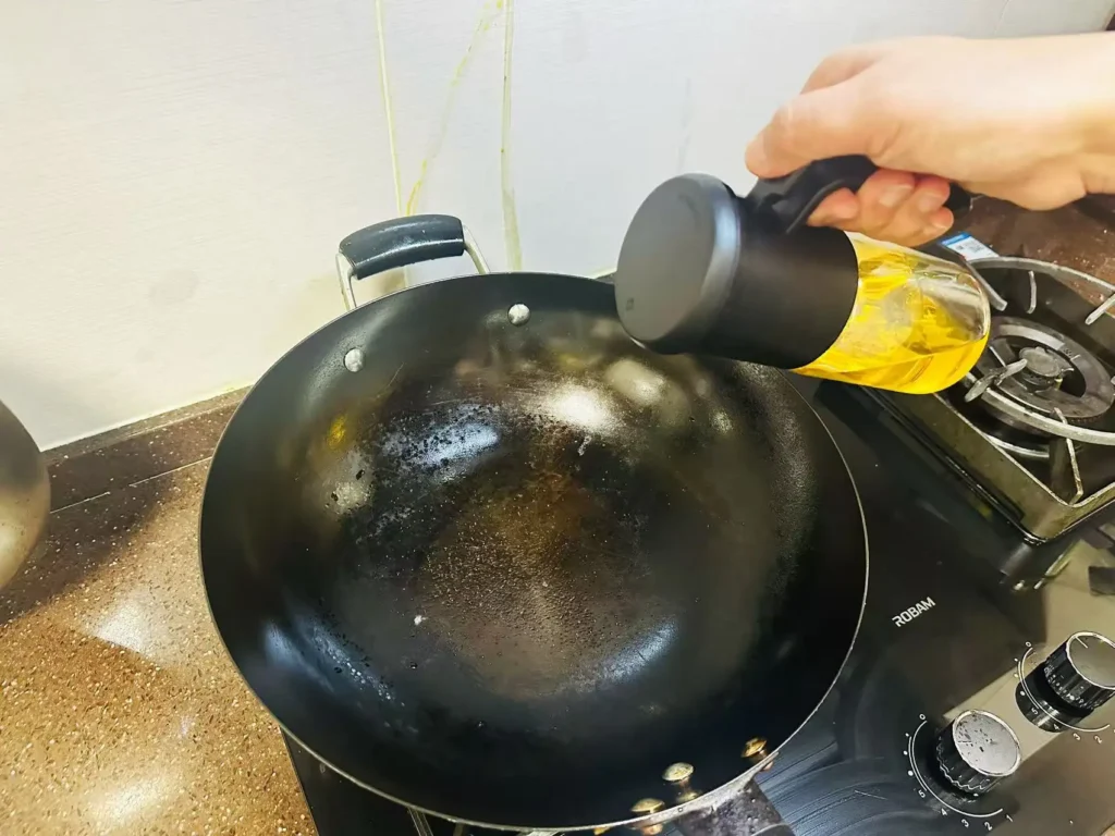 Glass Oil Spray Bottle 2