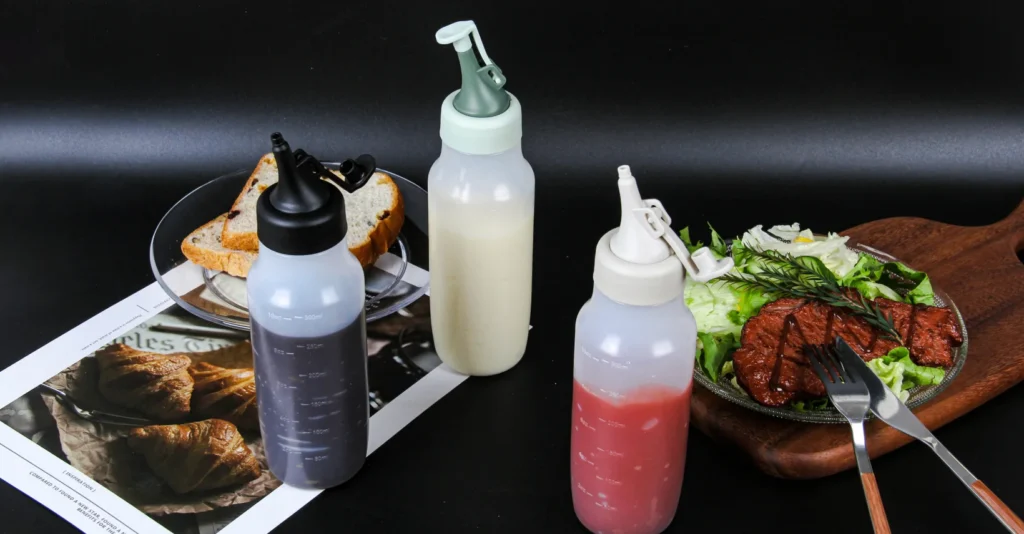 sauce squeeze bottles